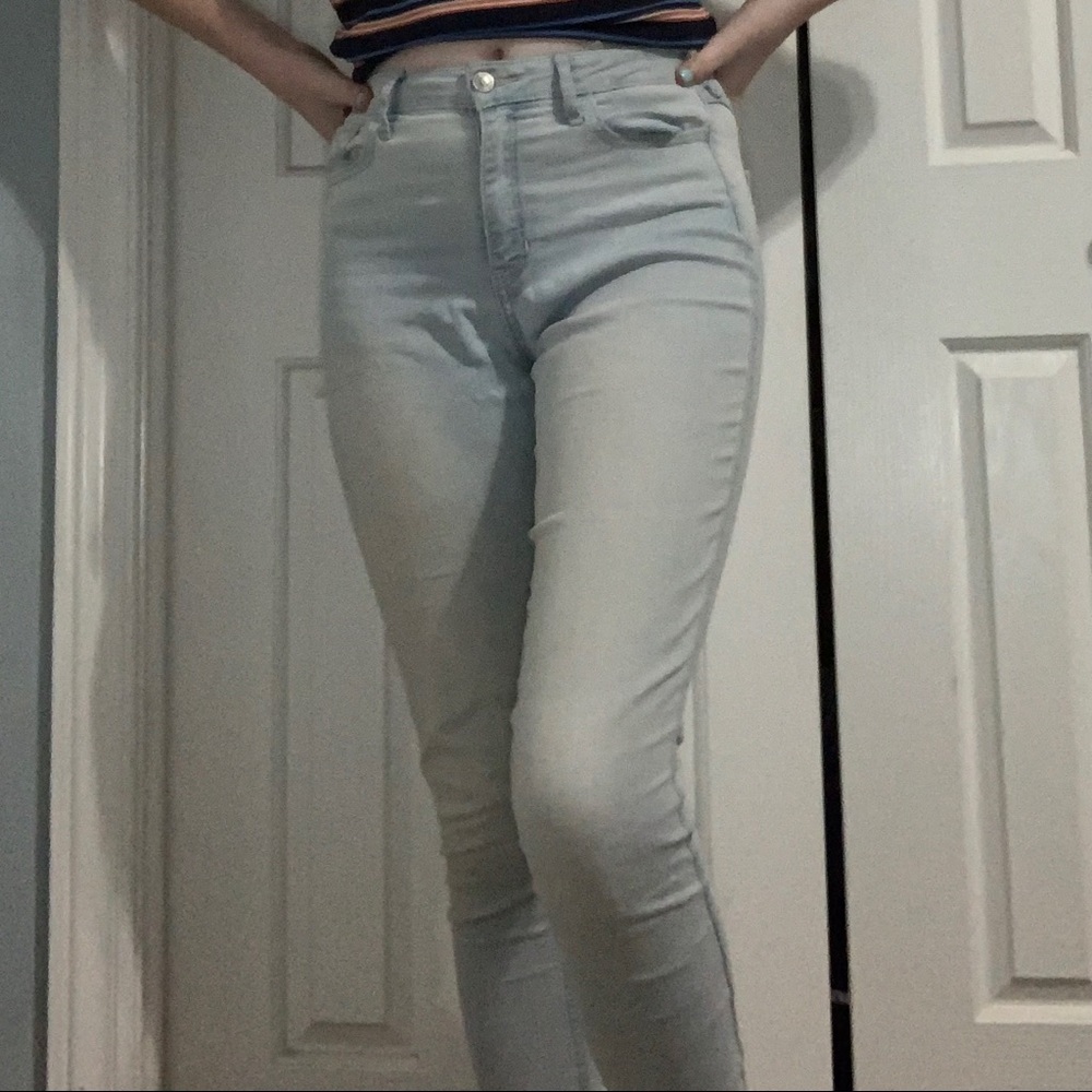 Light wash Jeans